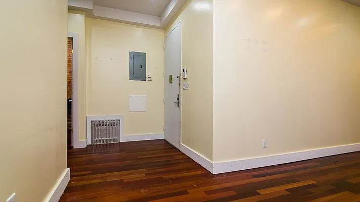Rented by Nooklyn NYC LLC | media 6