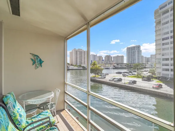 2600 Diana Drive #301, Hallandale Beach, FL 33009