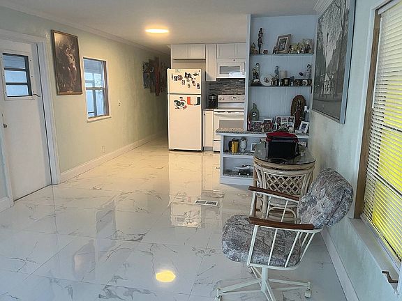 5th image of 7118 Linmar Cir #35