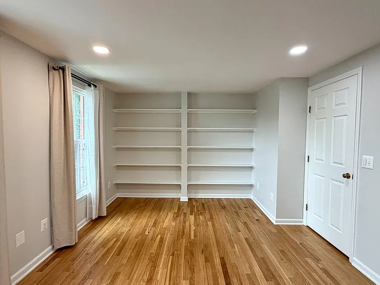 6812 Ericka Ave — Photo 14