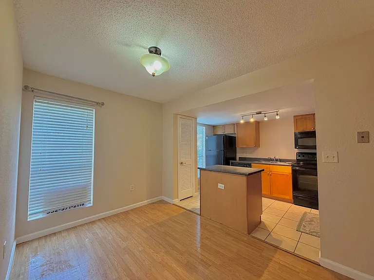 1810 NW 23rd Blvd #274 — Photo 2