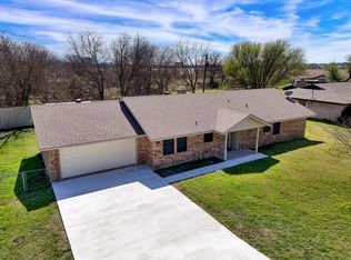 1006 Eagle Dr, Eddy, TX 76524