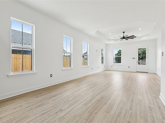 4th image of 1516 Avenue A