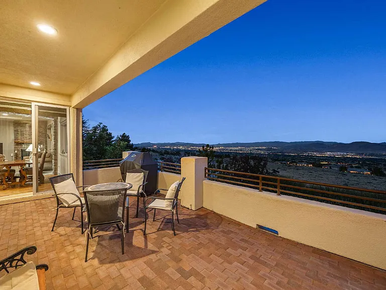 5940 Cour Saint Michelle — Photo 9