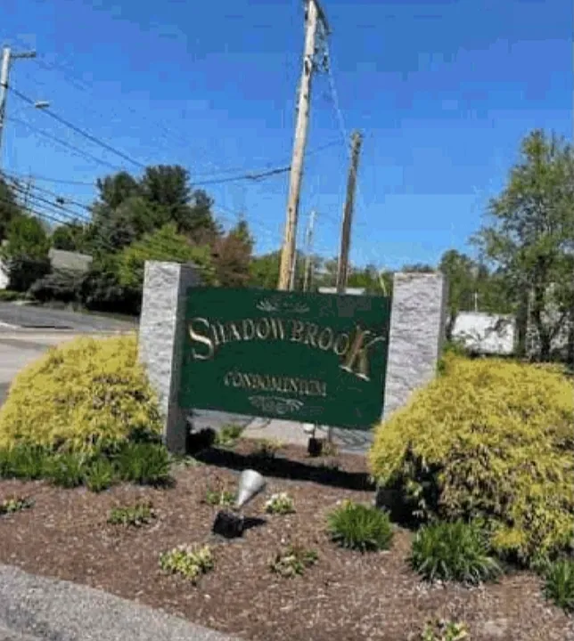 17 Shadowbrook Ln #32