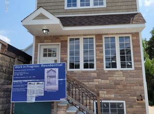 286 Saint Marys Ave, Staten Island, NY 10305