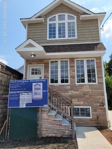 286 Saint Marys Ave, Staten Island, NY, 10305