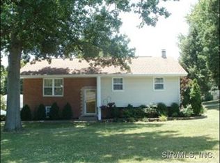 101 Linden Dr, Shiloh, IL 62221