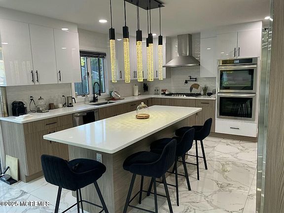 2nd image of 604 Van Note Pkwy