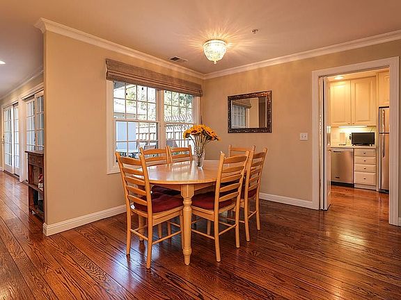 5th image of 286 Selby Ln