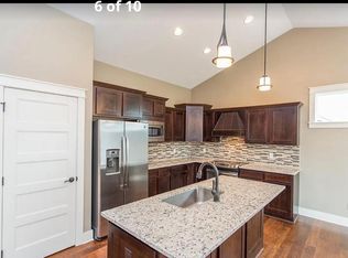 1120 NE Cold Harbor Dr, Ankeny, IA 50021