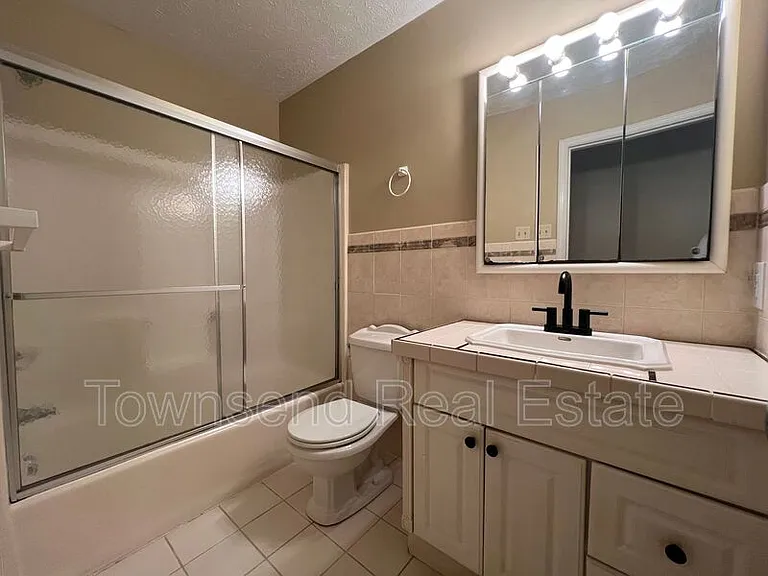 5214 Rockingham Rd — Photo 10