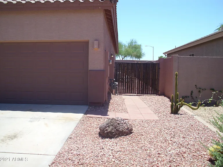 6933 W Remuda Dr — Photo 3