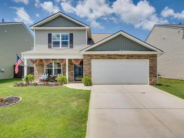 1244 Stamp Lodge Rd, Kingsport, TN 37660