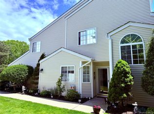 186 Gothic Cir, Manorville, NY 11949