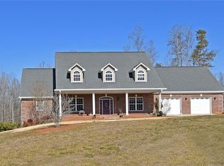3226 Ginger Creek Ln, Winston Salem, NC 27107