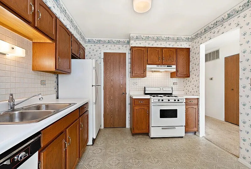 2 bed, 1.0 bath, 1000 sqft, $1,640 — Photo 3