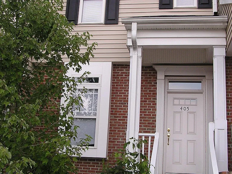 115 Windermere Dr #405 — Photo 1