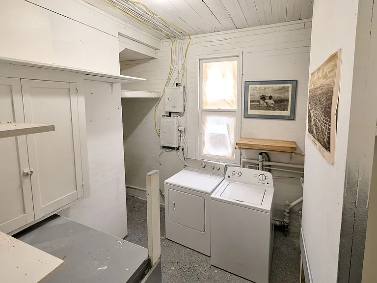 1204 Commercial St NE — Photo 32