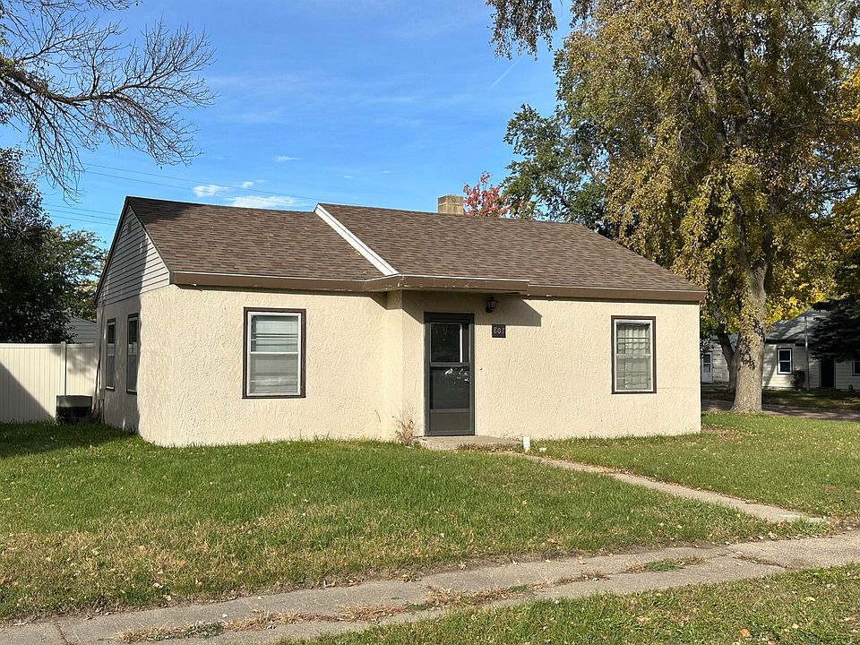 807 Mellette Ave SW, Huron, SD 57350 MLS 23210 Zillow