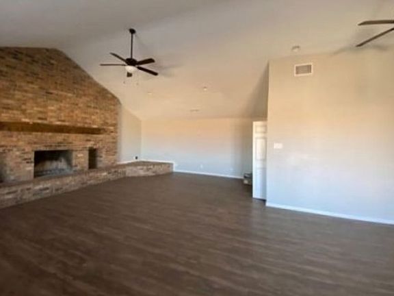 Additional Living Room