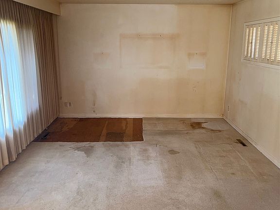 2nd image of 1605 landa Street