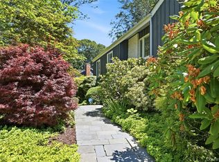 95 Linda Ln W, Riverhead, NY 11901