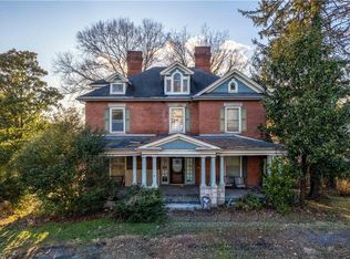 707 N Main St, Mount Airy, NC 27030