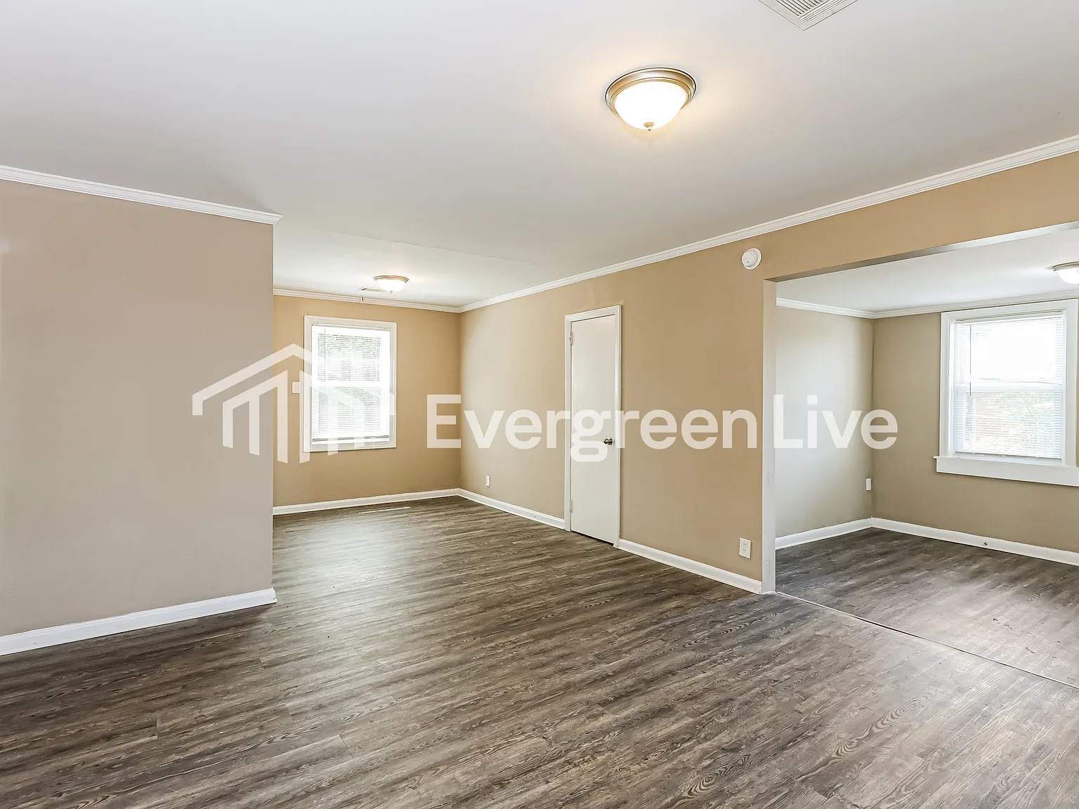 4 bed, 1.0 bath, 1158 sqft, $895 — Photo 3