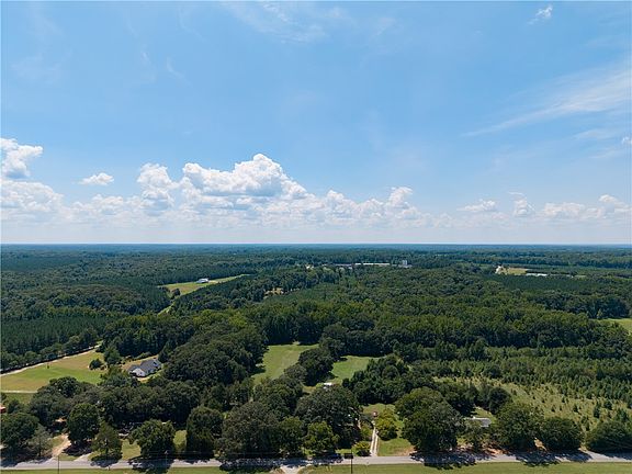 2nd image of 205 Simpson Rd