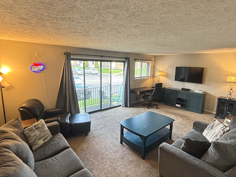 10-3 High Gate Trl — Photo 1