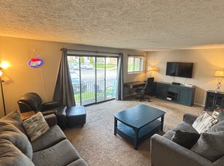 10-3 High Gate Trl, Fairport, NY 14450