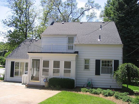 2nd image of 1655 S Belvoir Blvd