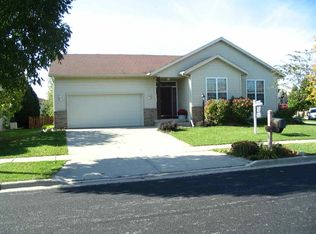 214 Summertown Dr, Madison, WI 53718