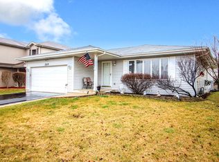 2115 Olde Mill Rd, Plainfield, IL 60586