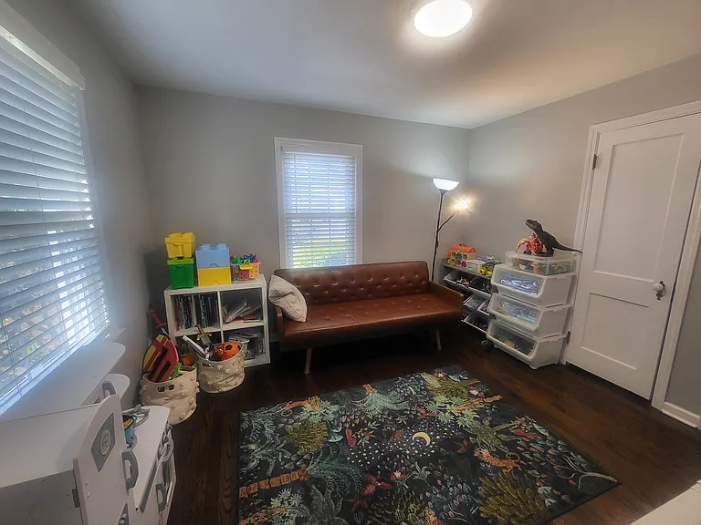 239 Maple Ave — Photo 4