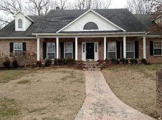 2437 W Honey Ln, Fayetteville, AR 72704