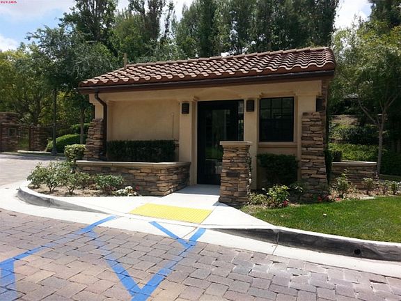 5th image of 13769 Francisco Dr