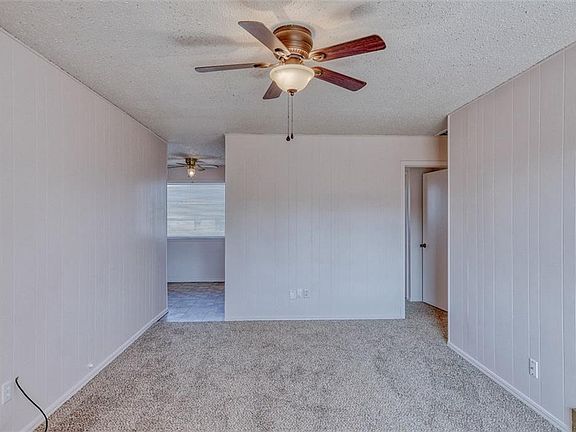 5th image of 1301 Lakecrest Dr