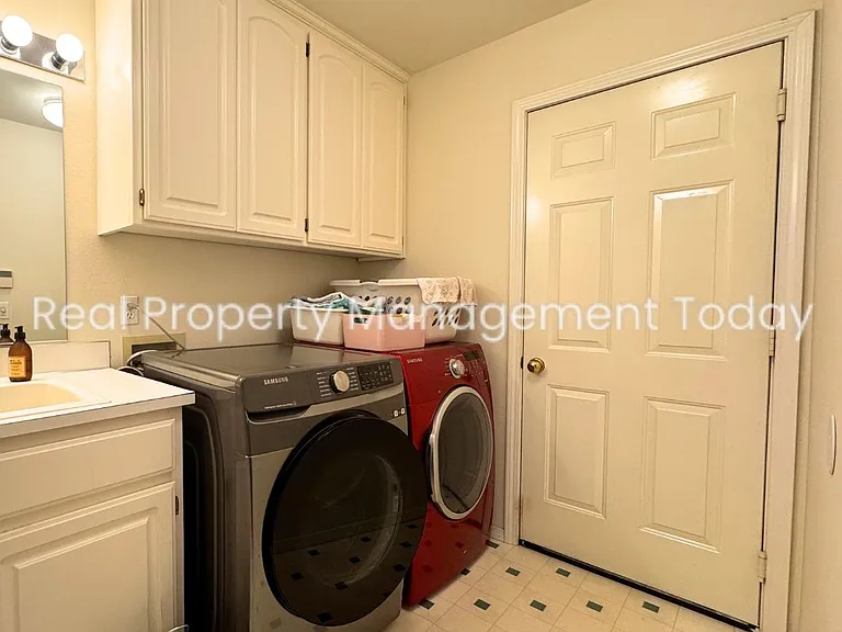 5315 Port View Pl NE — Photo 16