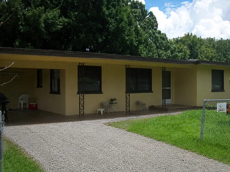 519 Adams Ave — Photo 1