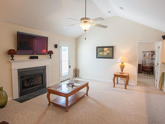 5th image of 3471 Oak Creek Dr