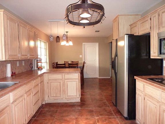 4th image of 2824 Northtown Pl