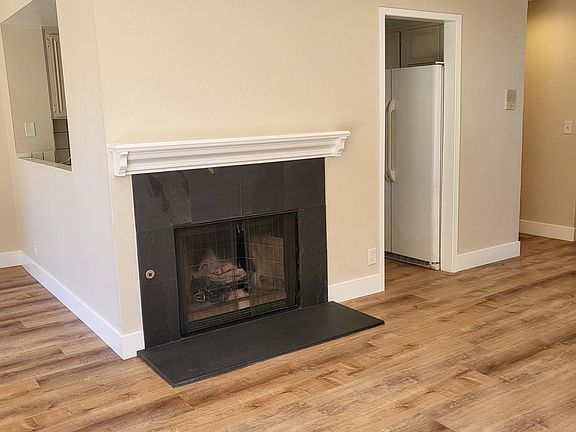 3rd image of 15024 Nordhoff St Unit 8