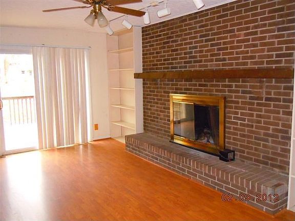 5th image of 5587 Red Oak Ct