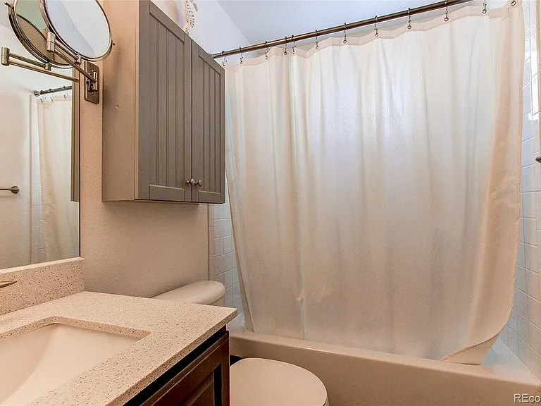23527 Broadmoor Dr — Photo 23
