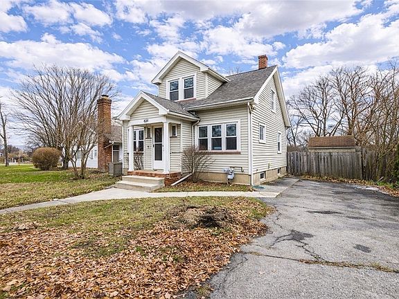 2nd image of 874 Helendale Rd