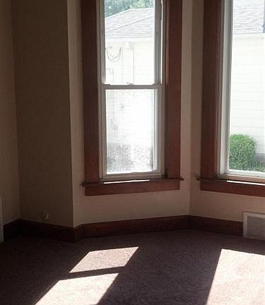 2nd image of 304 W 29th St
