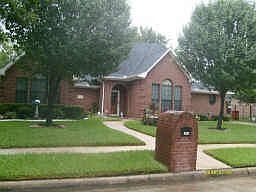 5th image of 319 Shady Rock Ln
