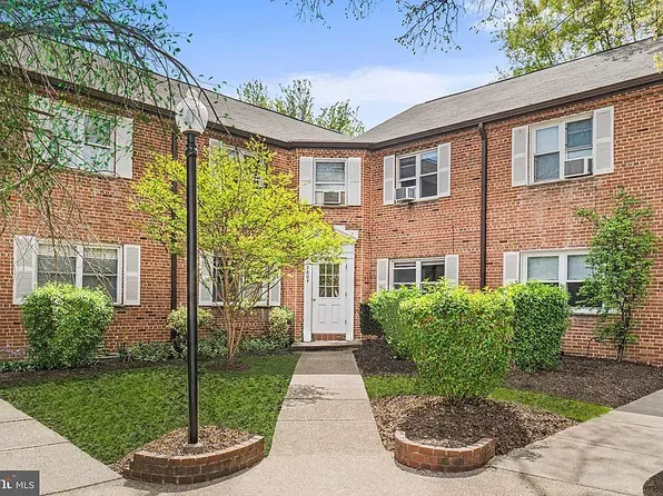 2804 16th Rd S APT C, Arlington, VA 22204